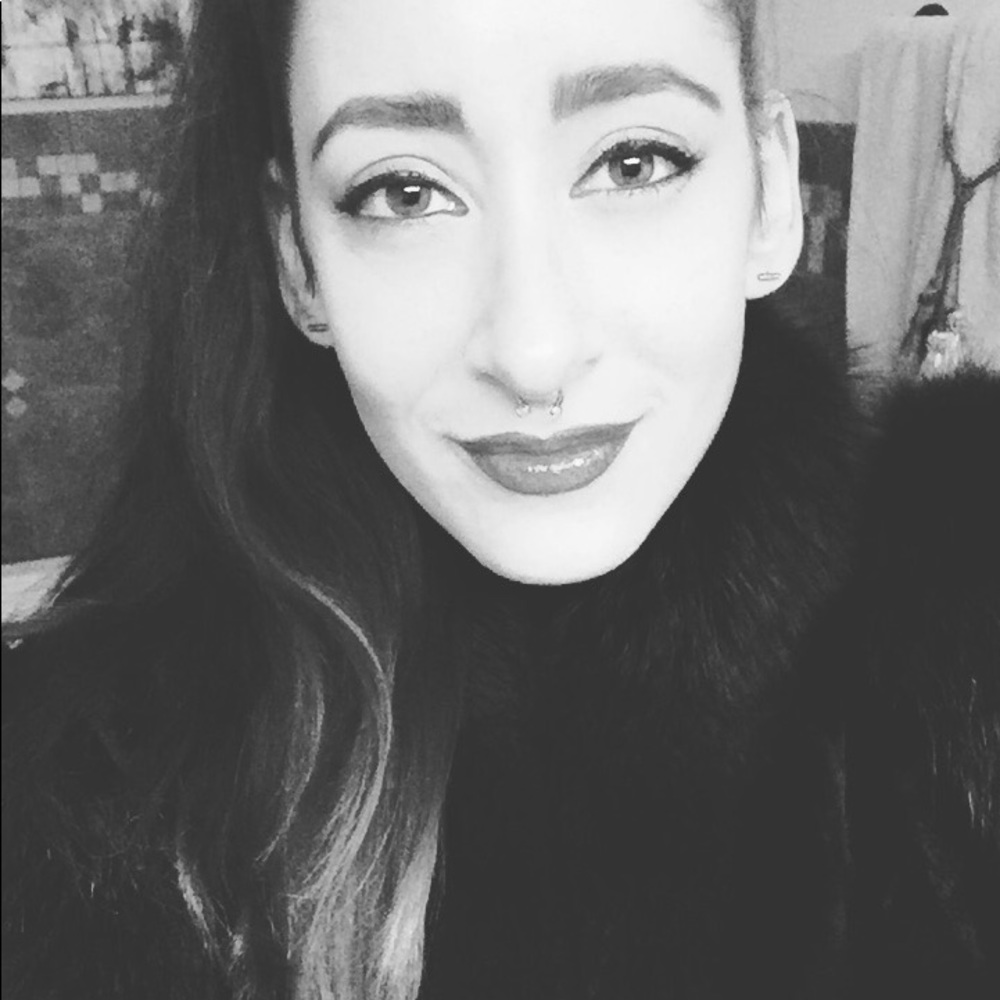 Meet your Posher, Carly